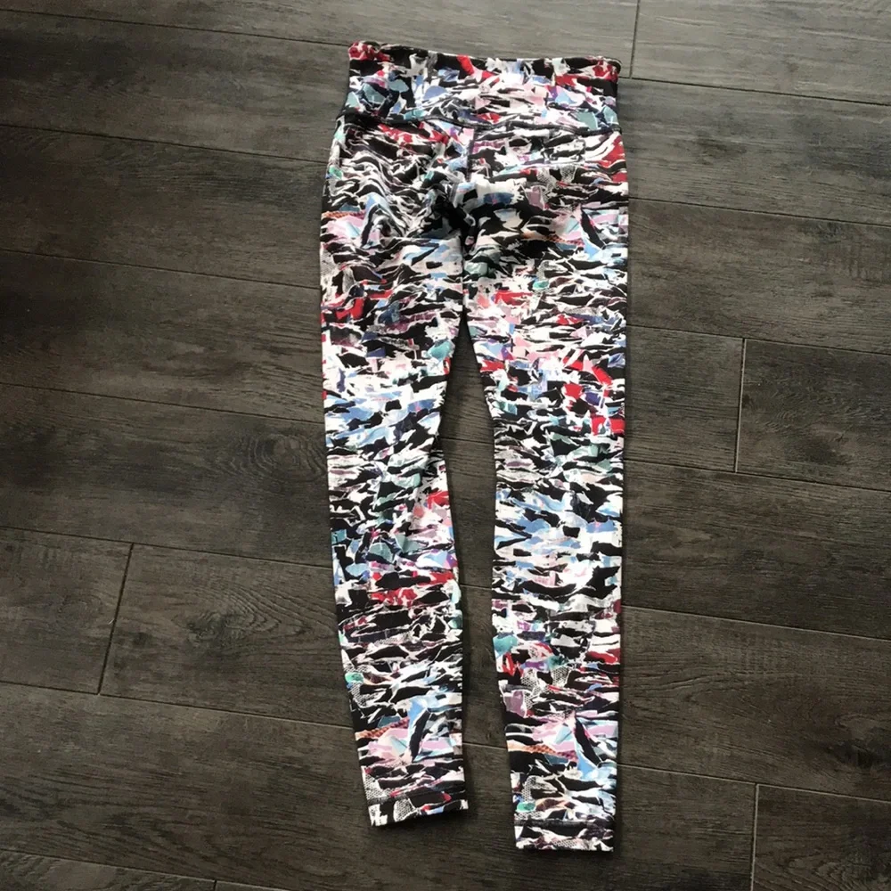 #10 Lululemon colorful leggings 🍋 - Picture 2 of 4